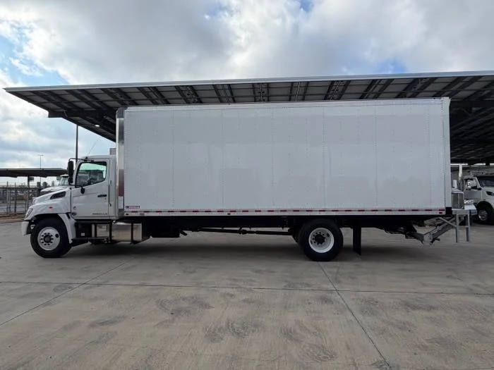 2026 Hino L6 - image 3