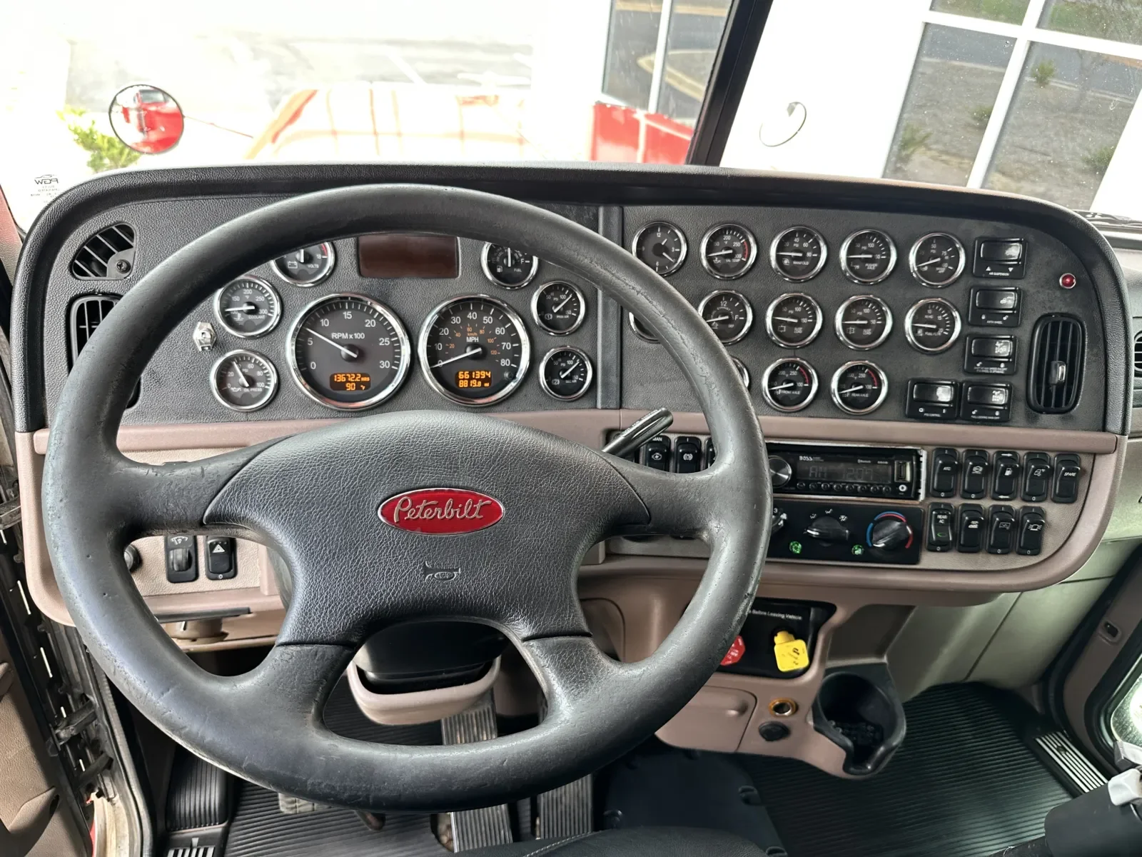 2014 Peterbilt 388 in Greer, SC — photo 16