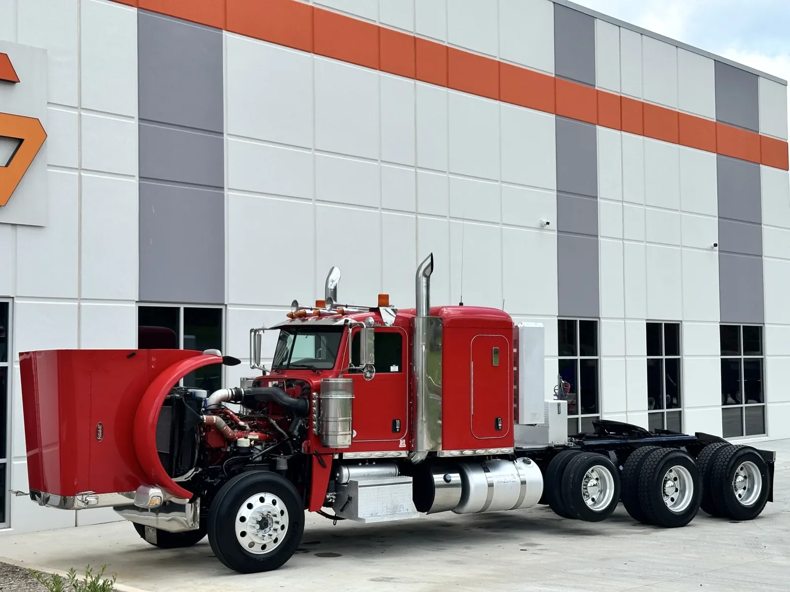 2014 Peterbilt 388 in Greer, SC — photo 10