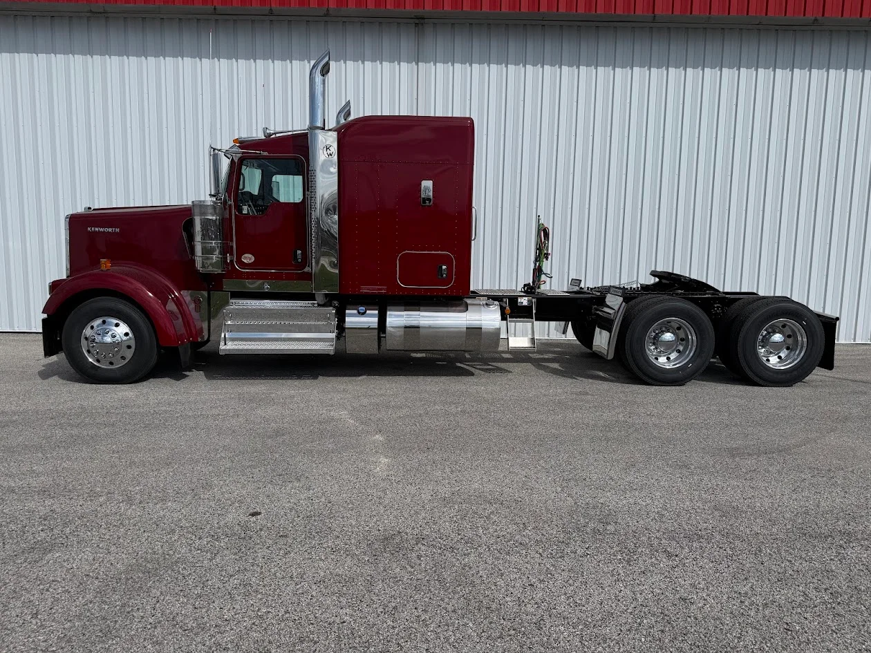 2026 Kenworth W900 - image 6