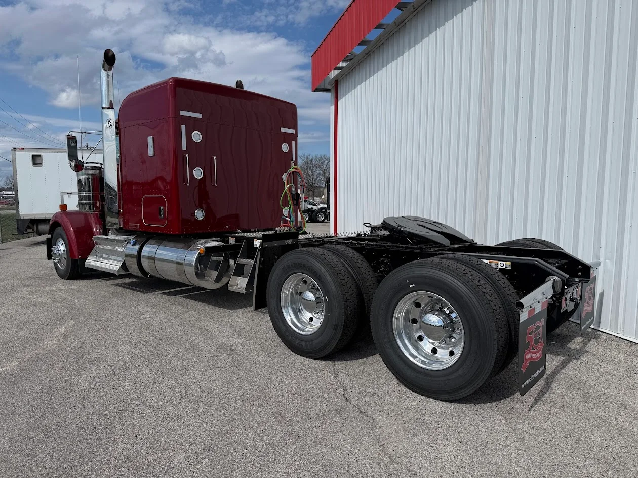 2026 Kenworth W900 - image 5