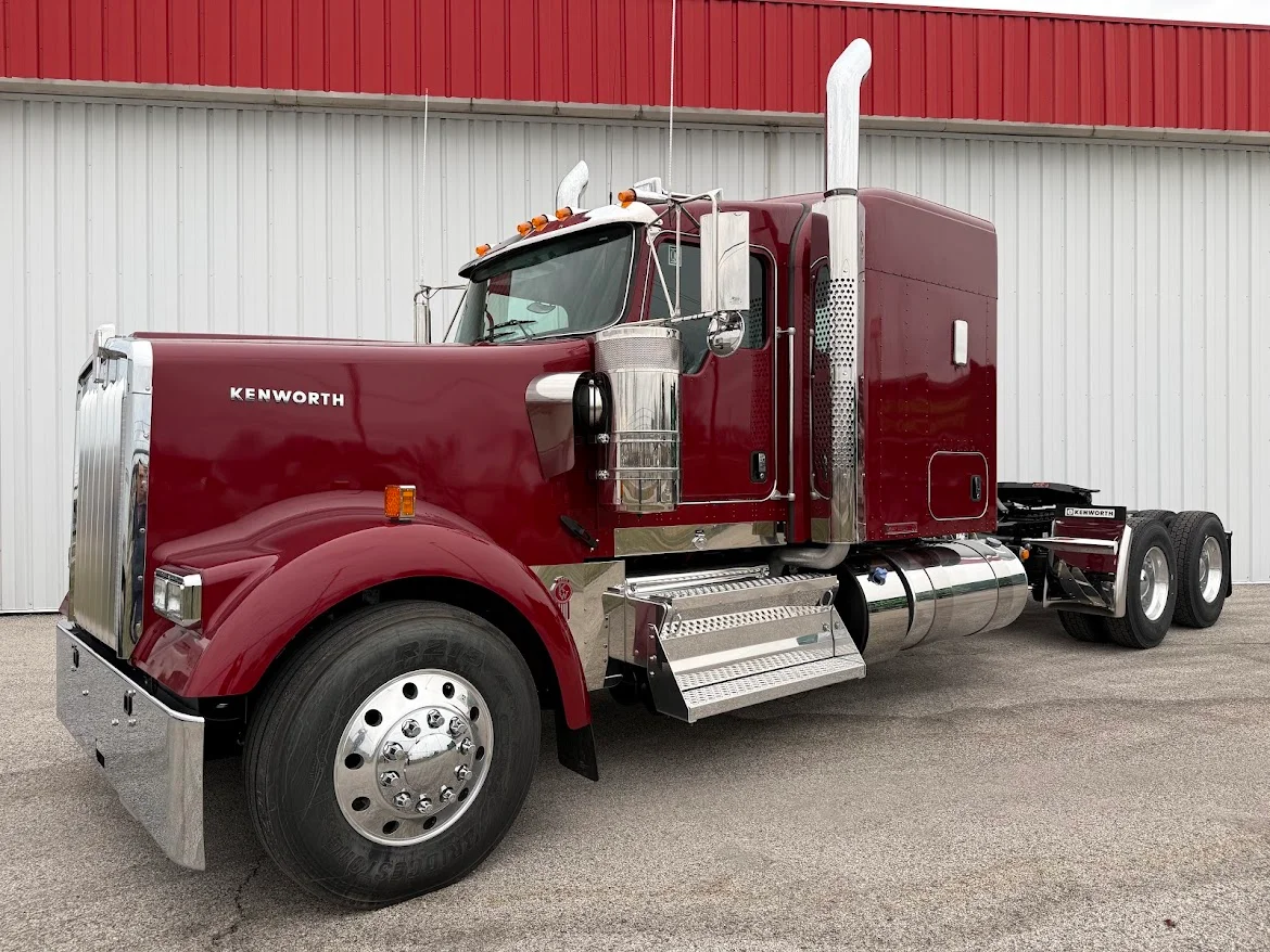 2026 Kenworth W900 in Fenton, MO