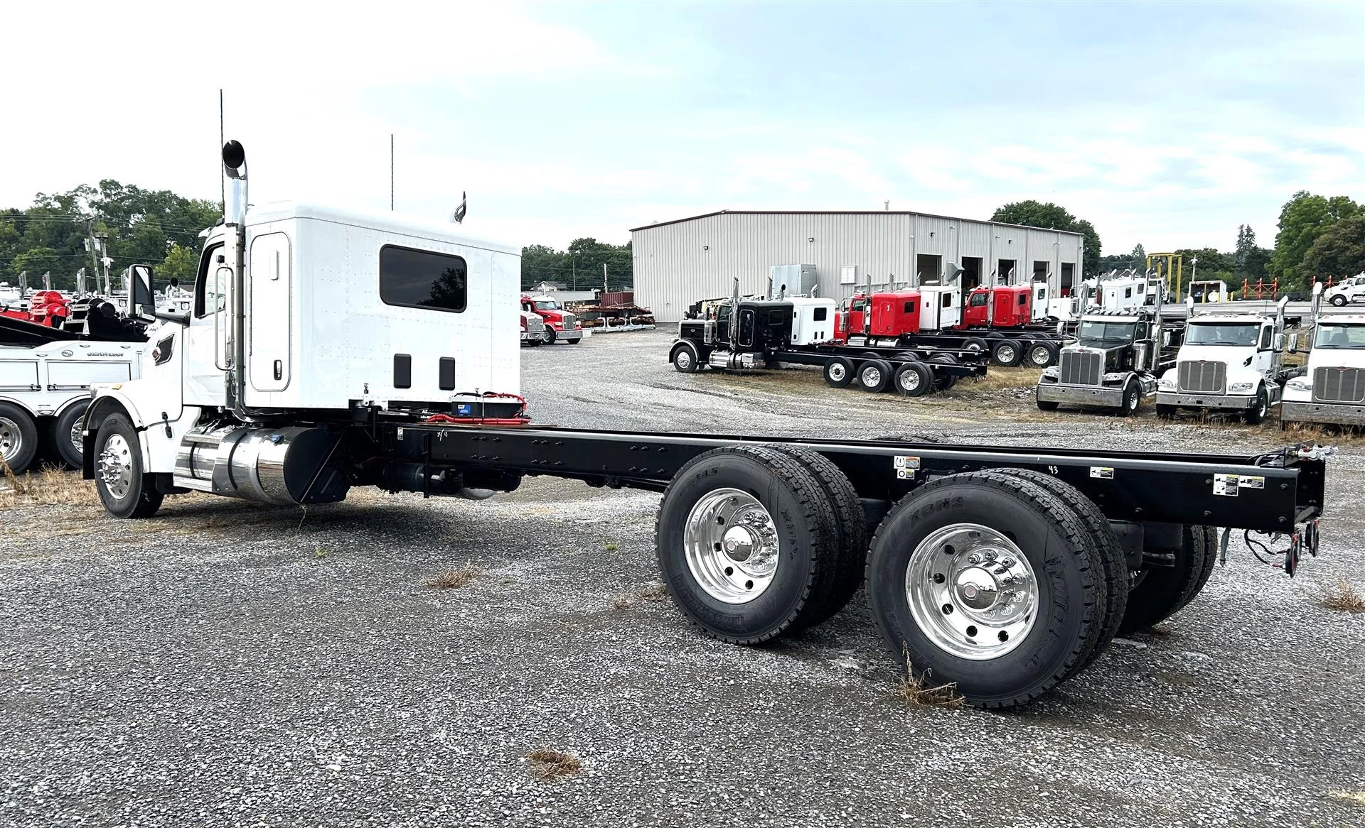 2024 Peterbilt 567 in London, OH — photo 3