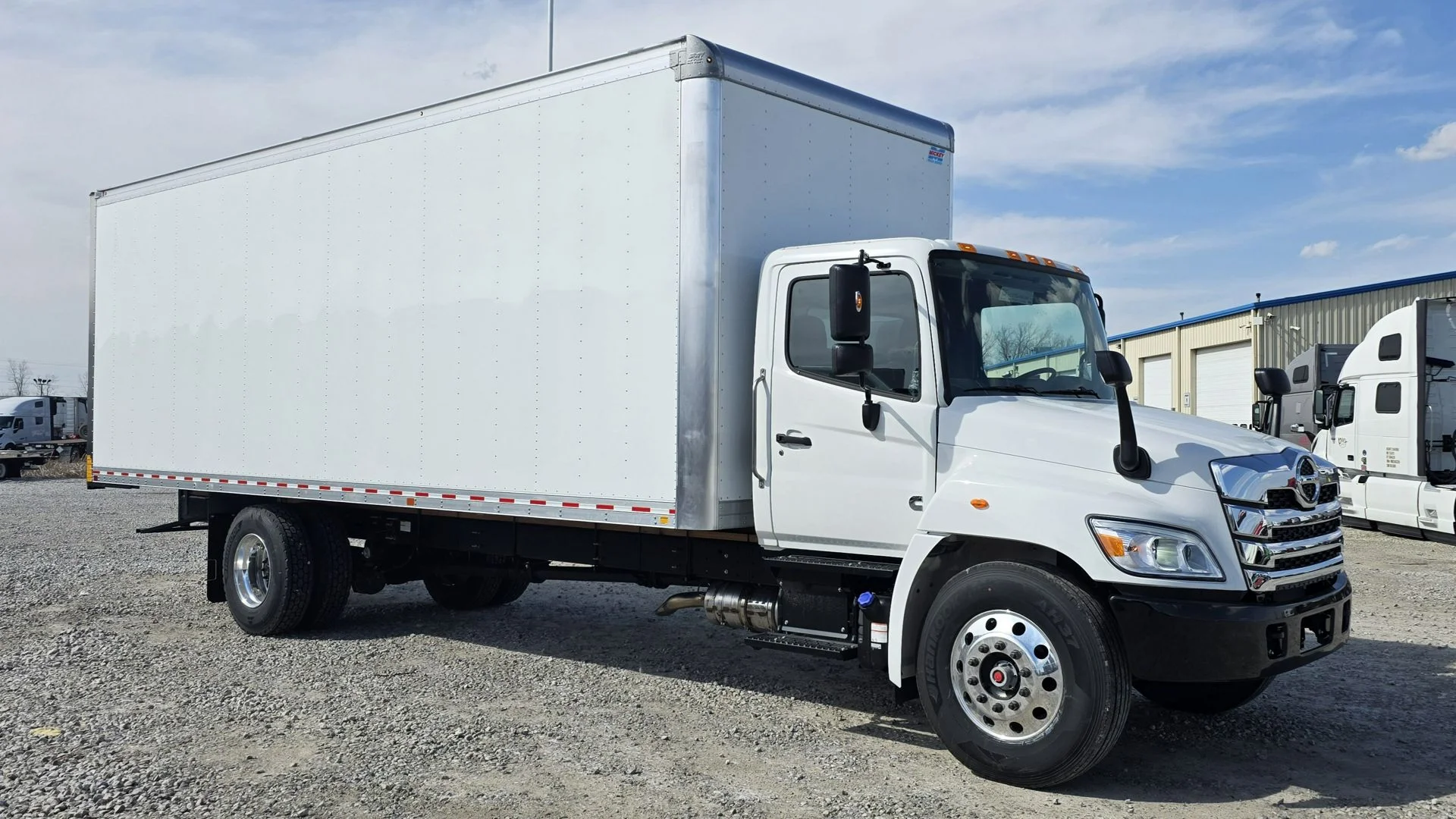 2026 Hino L6 in London, OH — photo 2