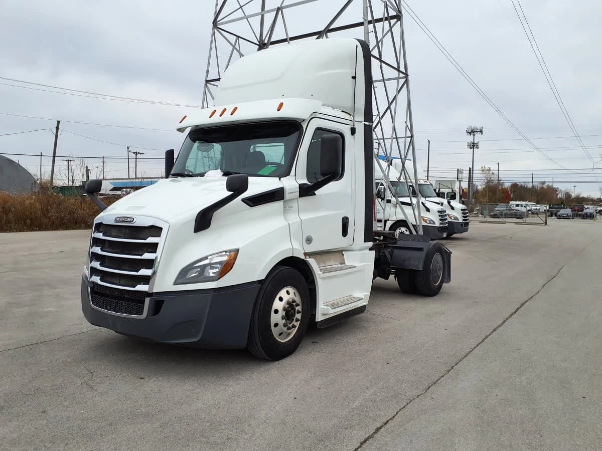 2020 Freightliner Cascadia in Indianapolis, IN