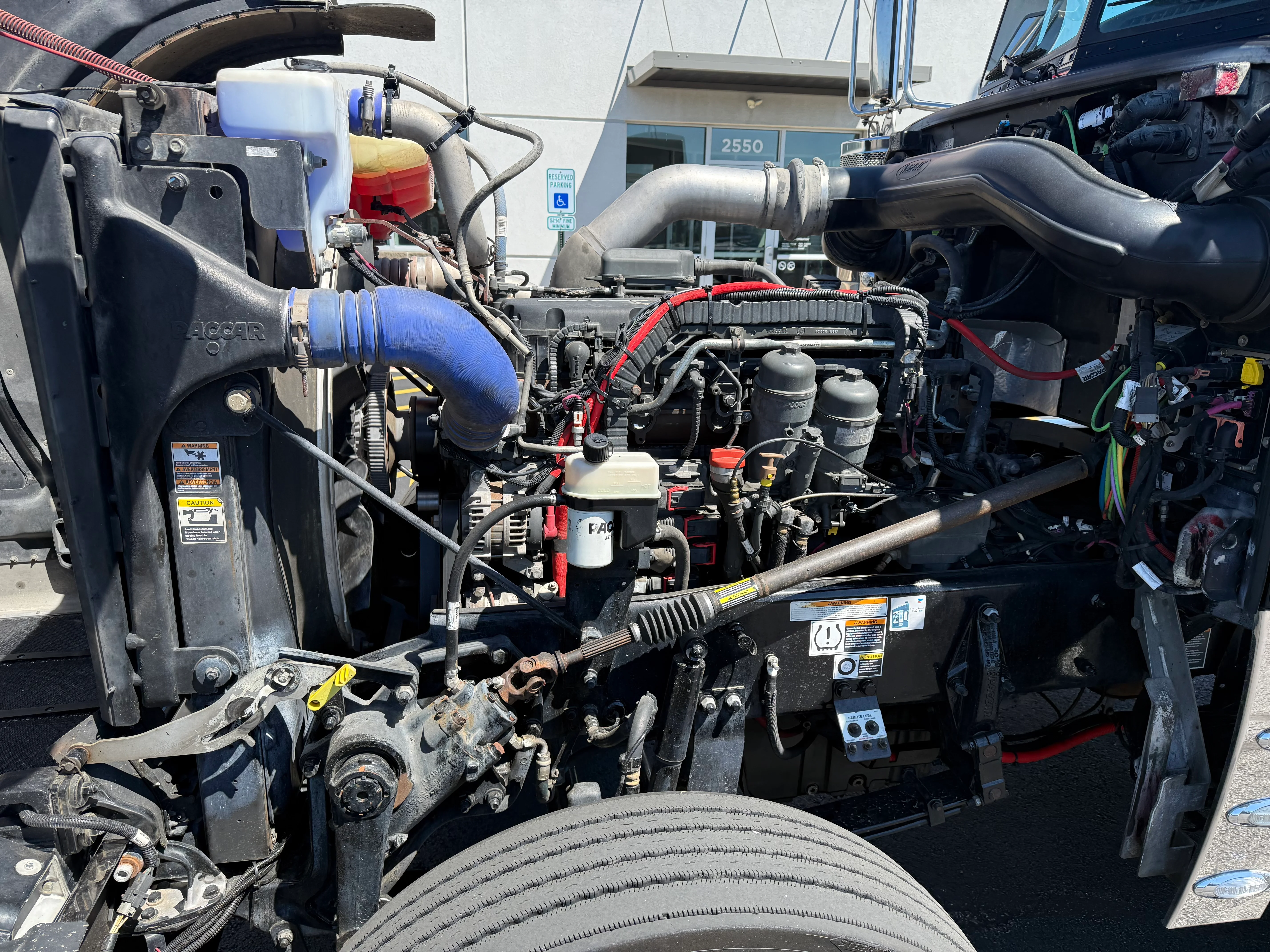 2023 Peterbilt 389 in Cincinnati, OH — photo 8