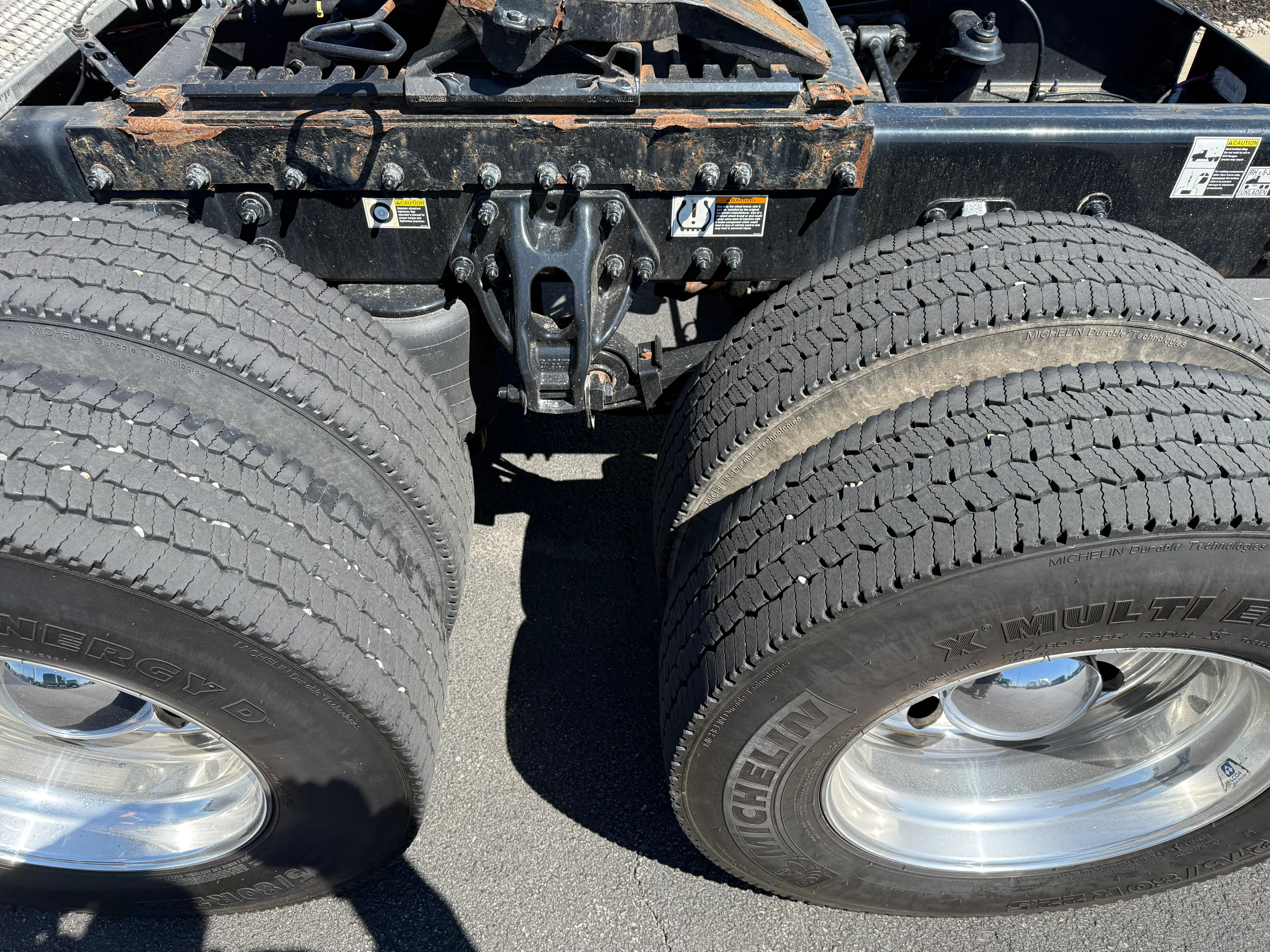 2023 Peterbilt 389 in Cincinnati, OH — photo 13