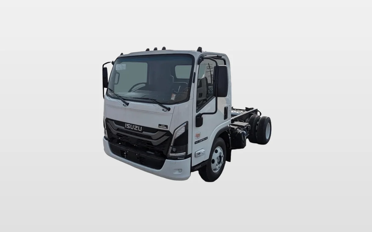 2025 Isuzu NPR - image 1