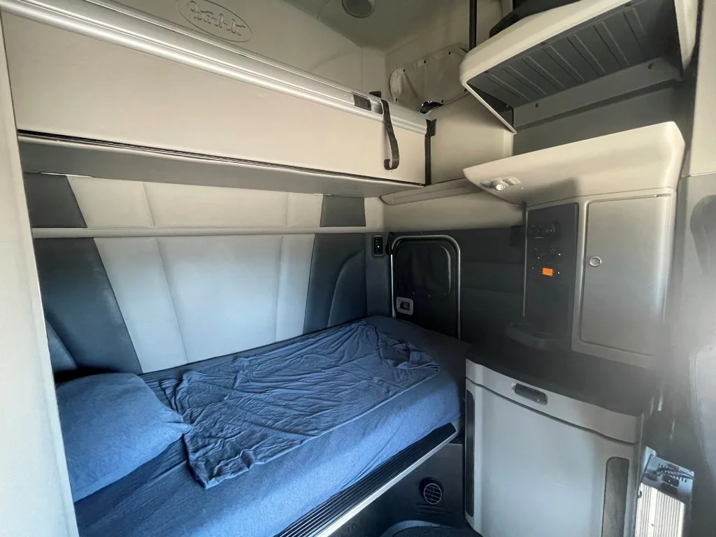 2023 Peterbilt 579 - image 15