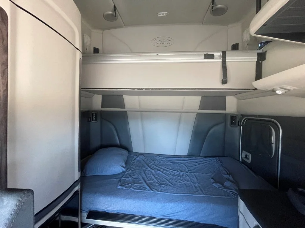 2023 Peterbilt 579 - image 14