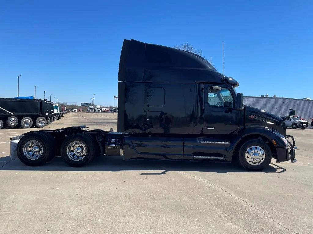 2023 Peterbilt 579 - image 6