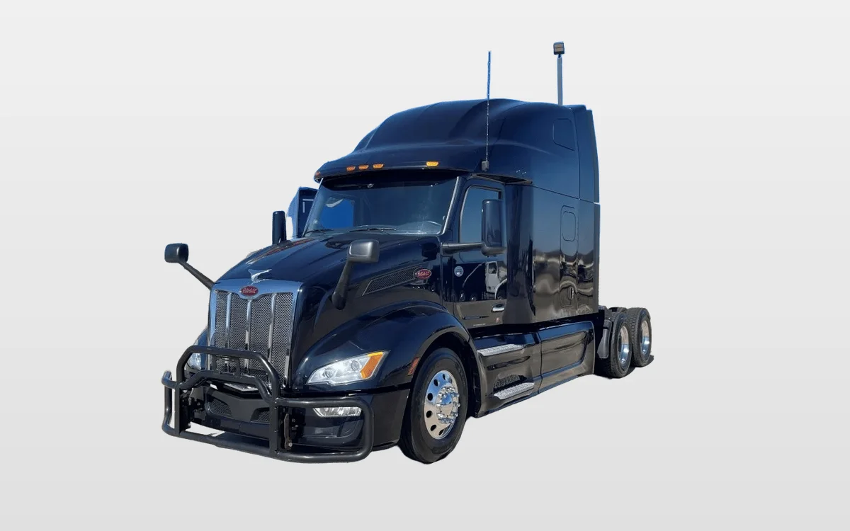 2023 Peterbilt 579 - image 1