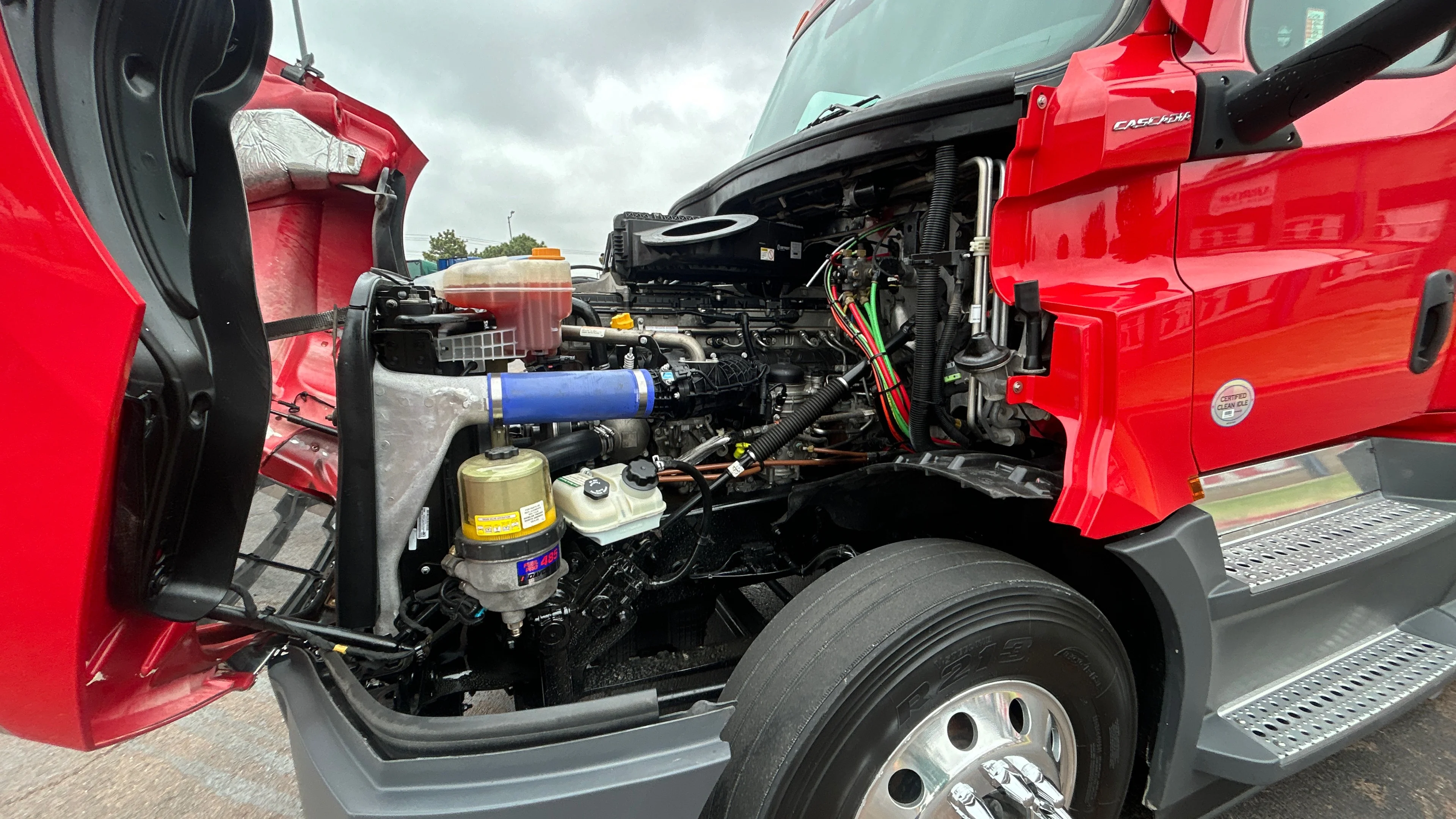 2023 Volvo VNL 760 in Kansas City, MO — photo 25