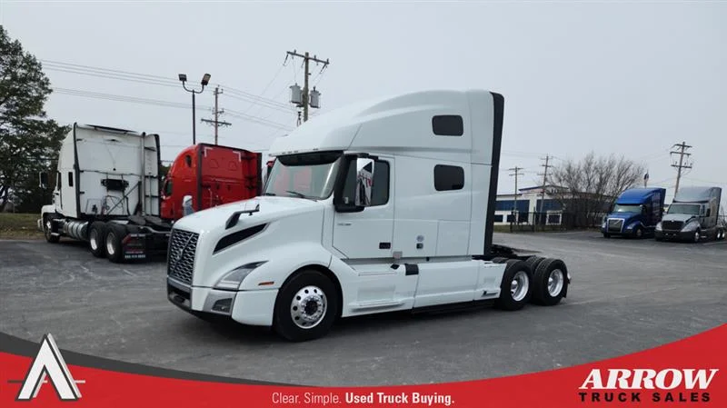 2023 Volvo VNL 760 in Kansas City, MO
