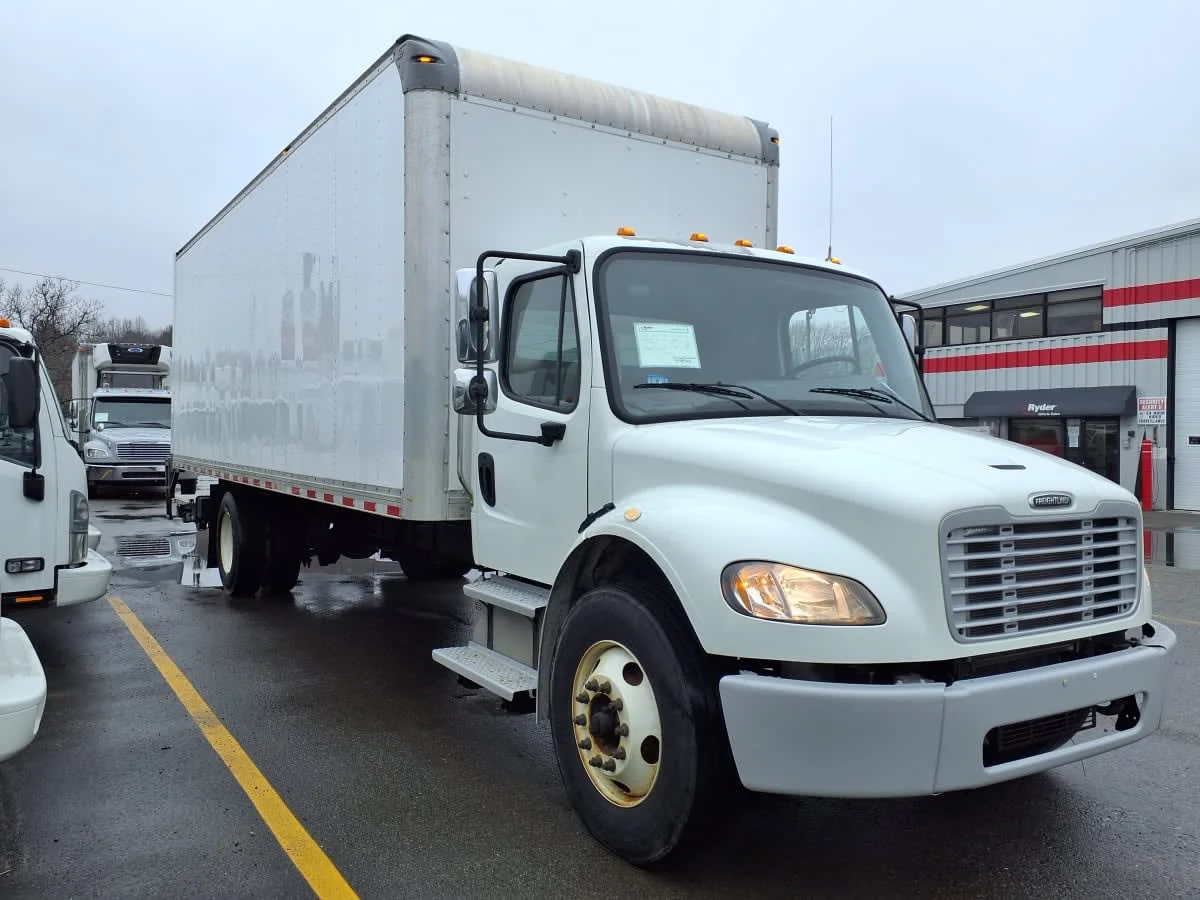 2019 Freightliner M2 106 in Salisbury, MA — photo 3