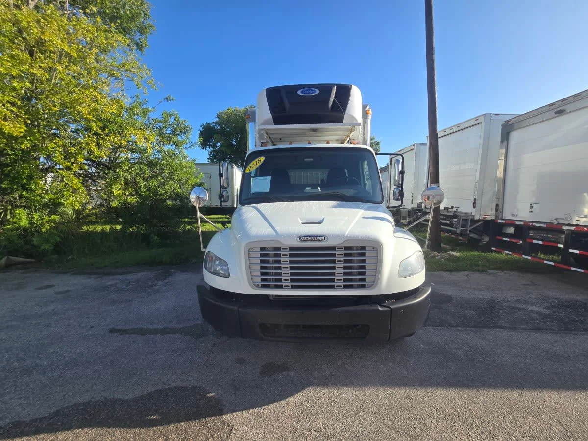 2018 Freightliner M2 106 in Tampa, FL — photo 2