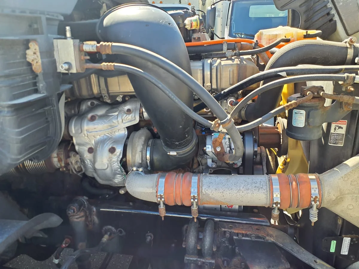 2018 Freightliner Cascadia - image 8