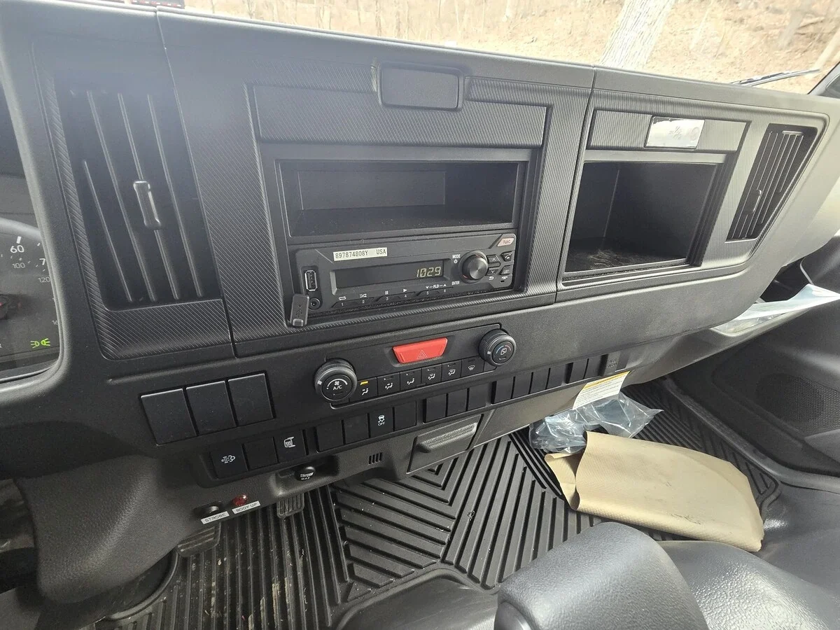 2026 Isuzu NRR - image 2