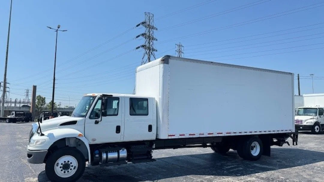 2018 International 4300 in HOUSTON, TX