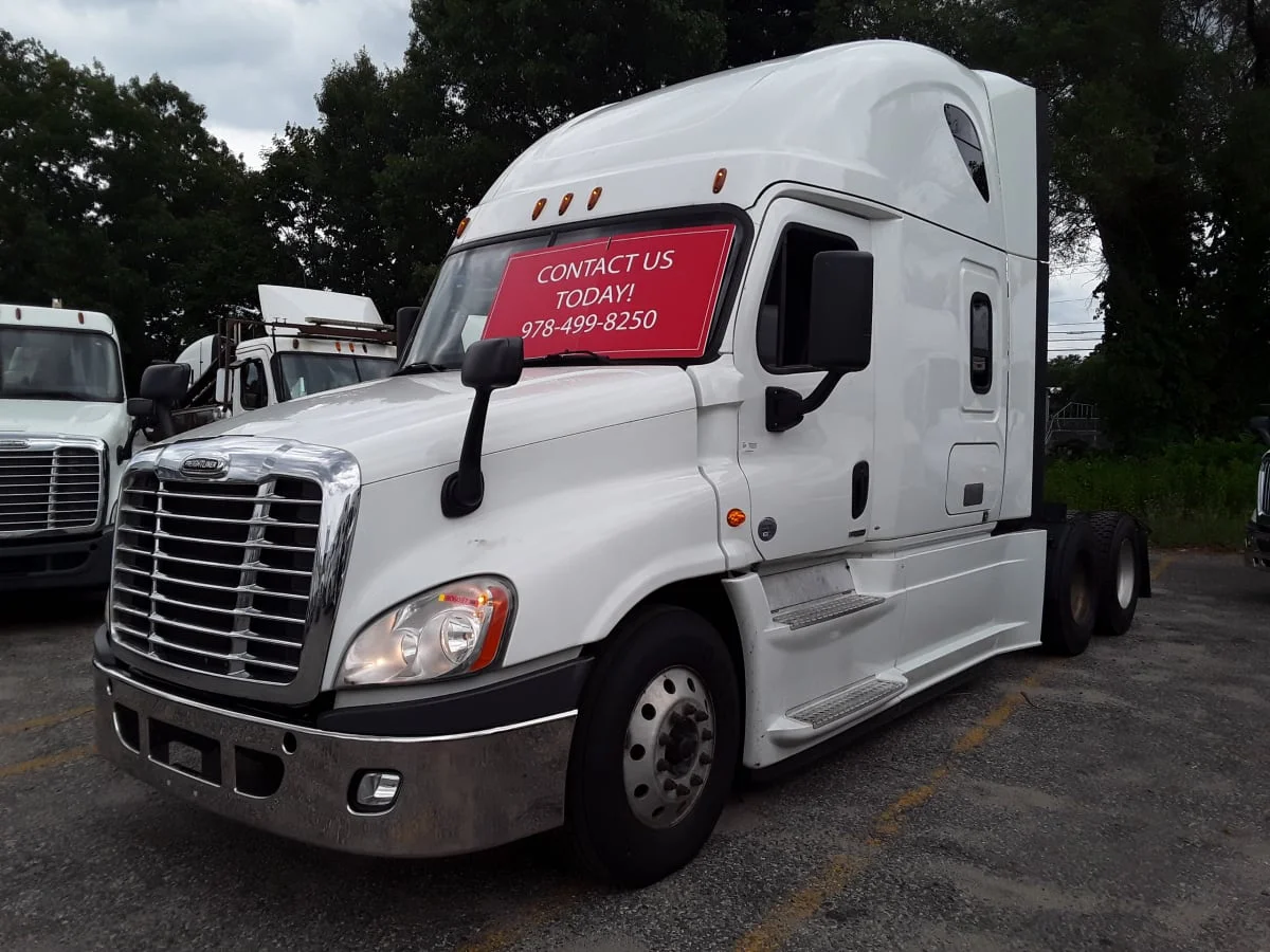 2019 Freightliner Cascadia in Salisbury, MA