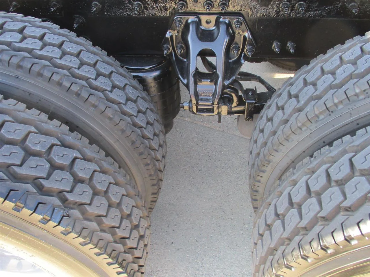 2022 Peterbilt 579 - image 8