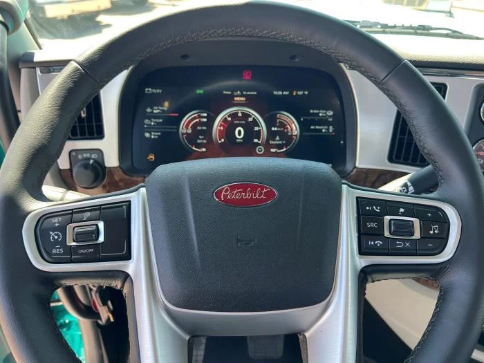 2026 Peterbilt 589 - image 13