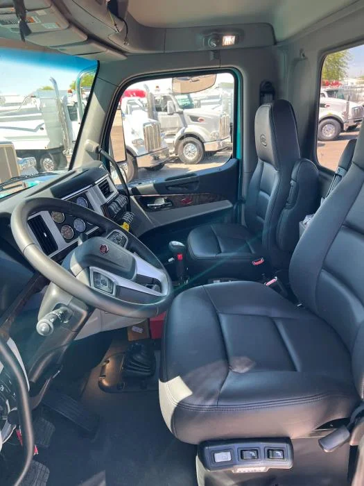 2026 Peterbilt 589 - image 12