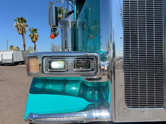 2026 Peterbilt 589 - image 10