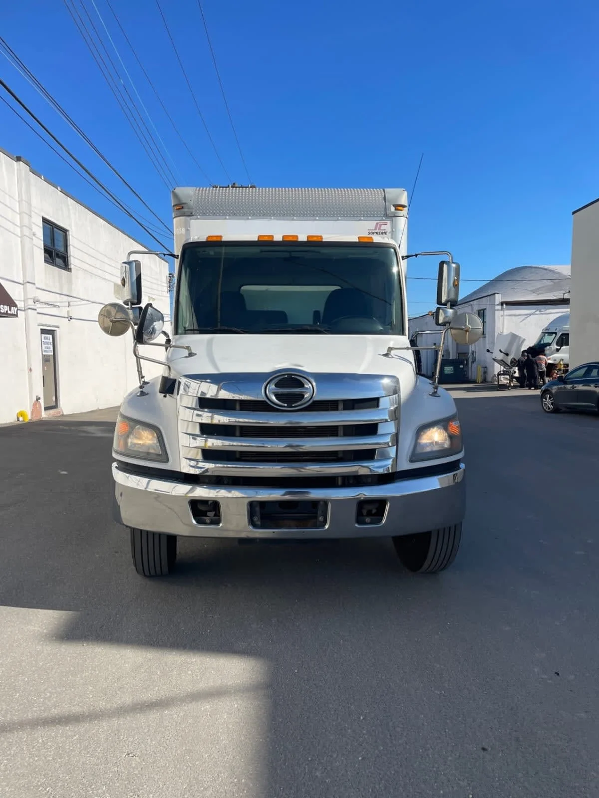 2016 Hino 338 - image 2