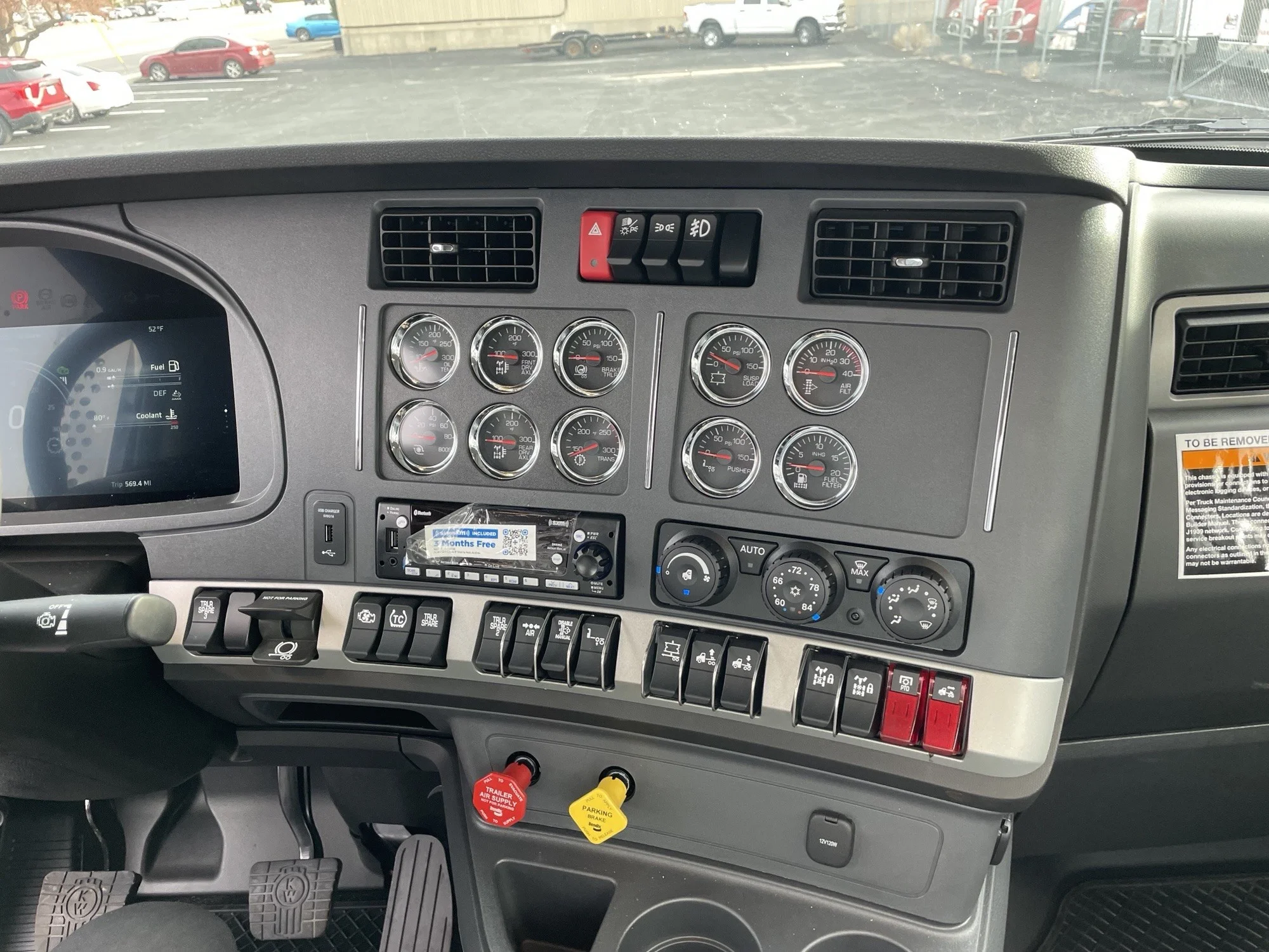 2026 Kenworth T880 - image 5