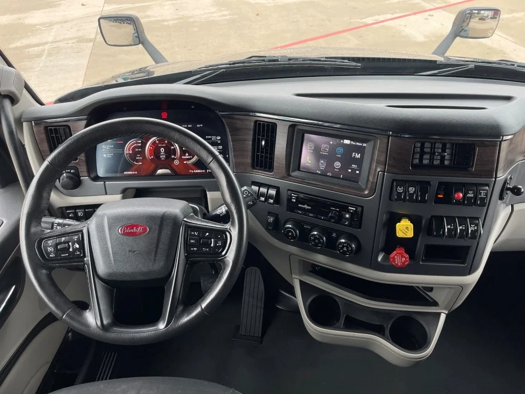 2023 Peterbilt 579 - image 12