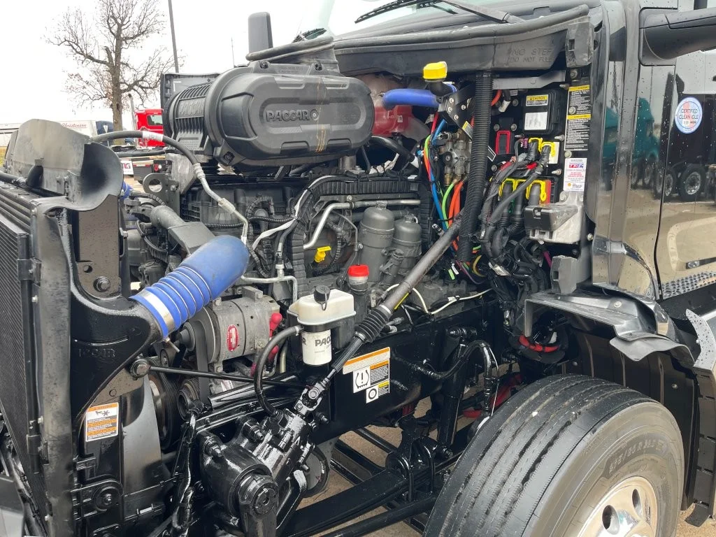 2023 Peterbilt 579 - image 9