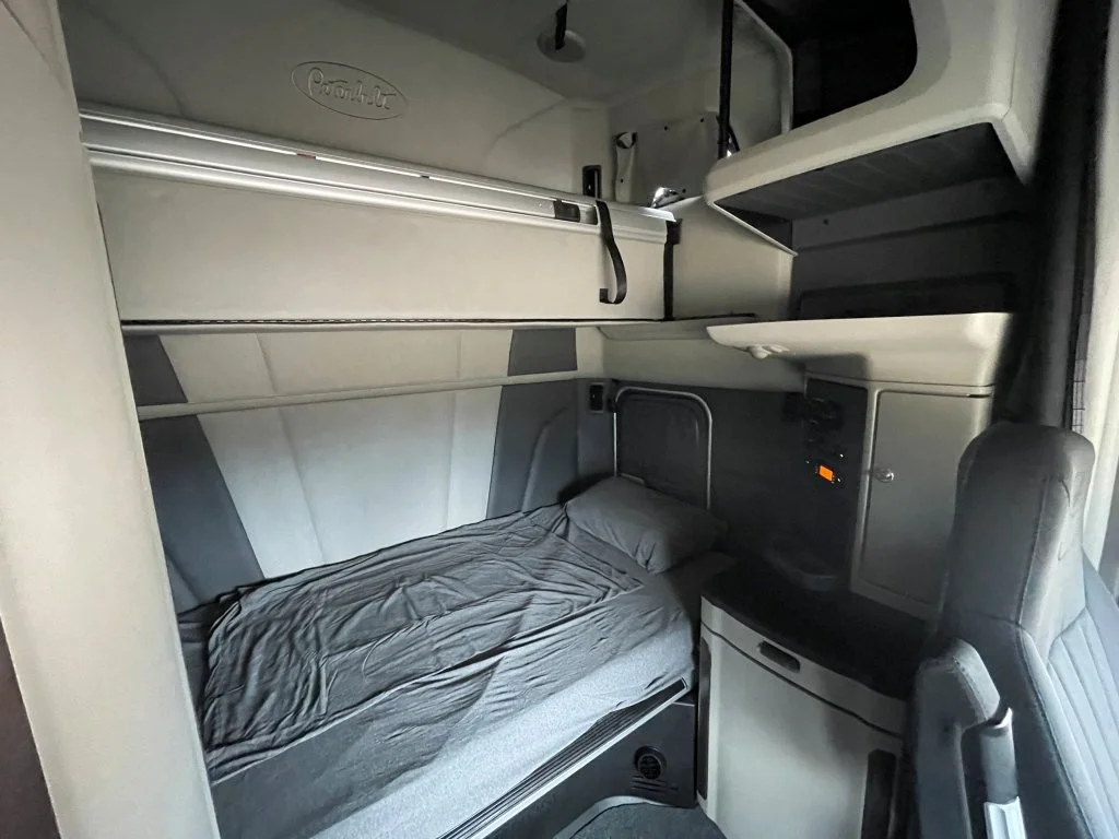 2023 Peterbilt 579 - image 14