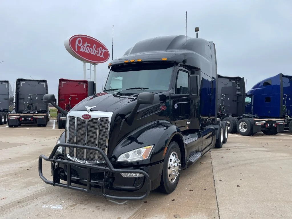 2023 Peterbilt 579 in Evansville, IN