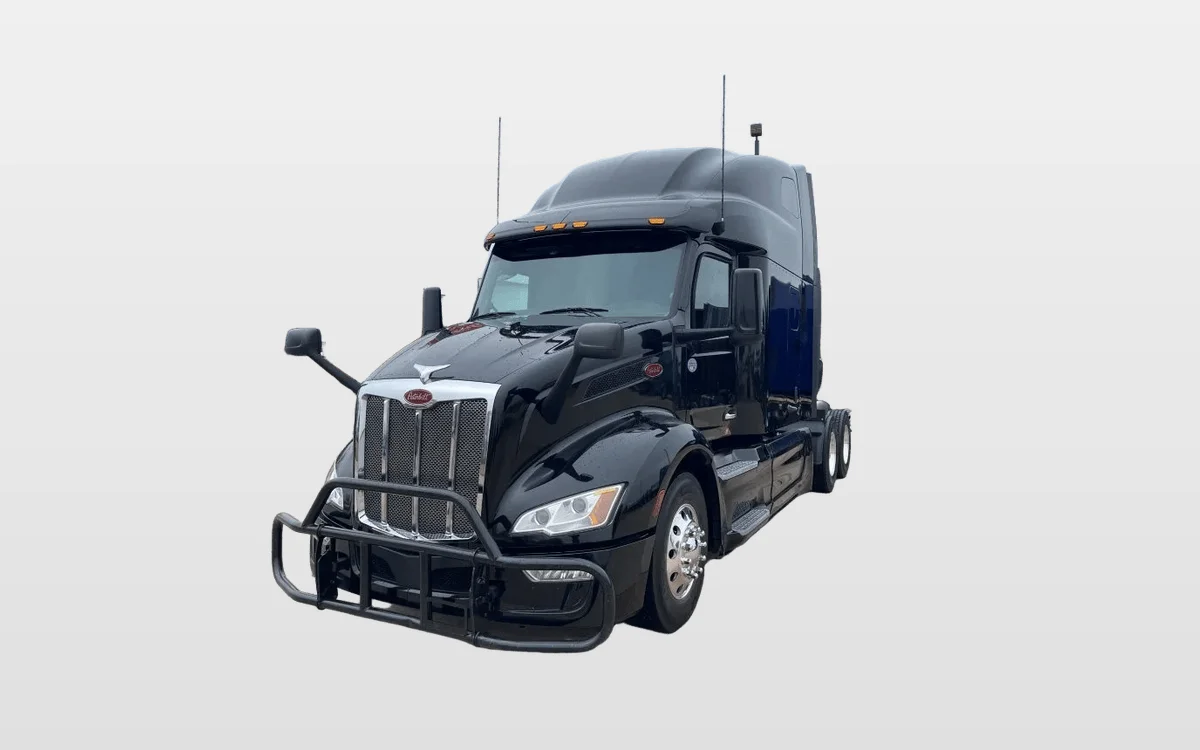 2023 Peterbilt 579 - image 1