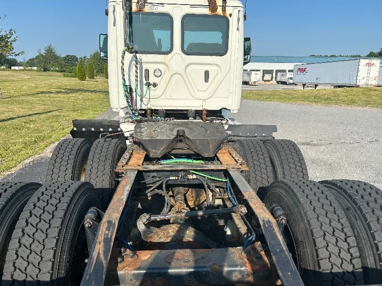 2019 Freightliner Cascadia in Londonderry, NH — photo 6