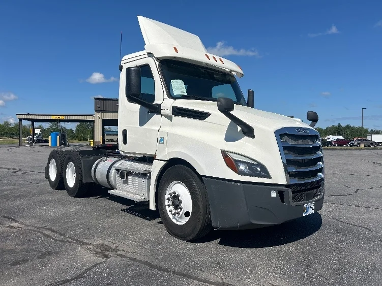 2019 Freightliner Cascadia in Londonderry, NH
