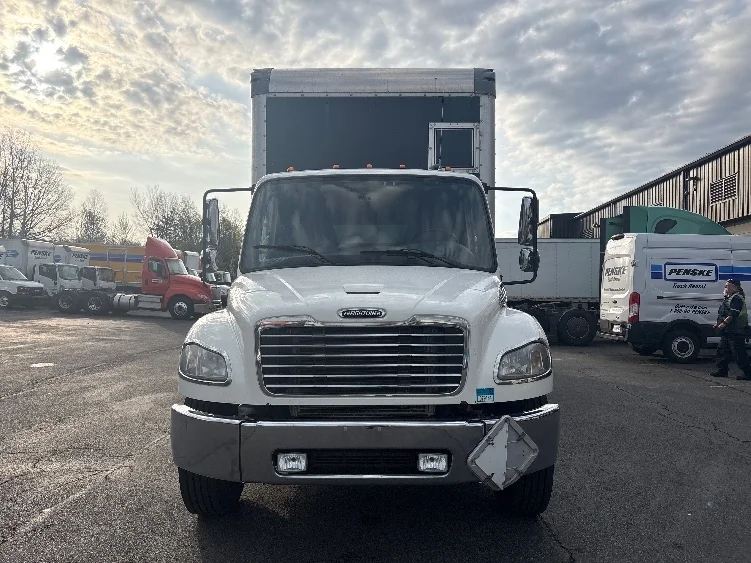 2019 Freightliner M2 106 - image 2