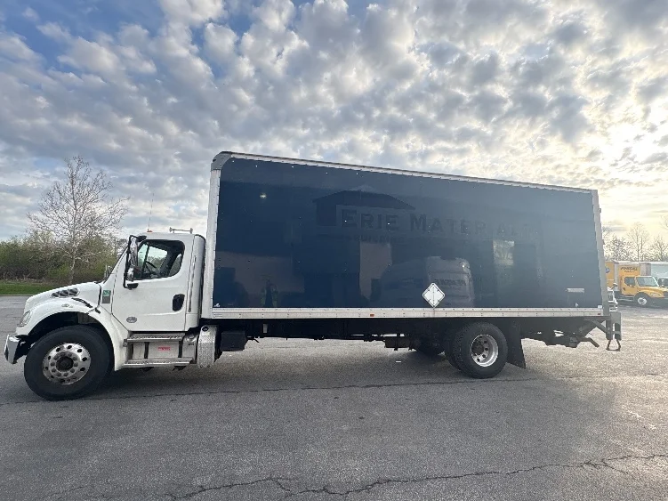 2019 Freightliner M2 106 - image 4