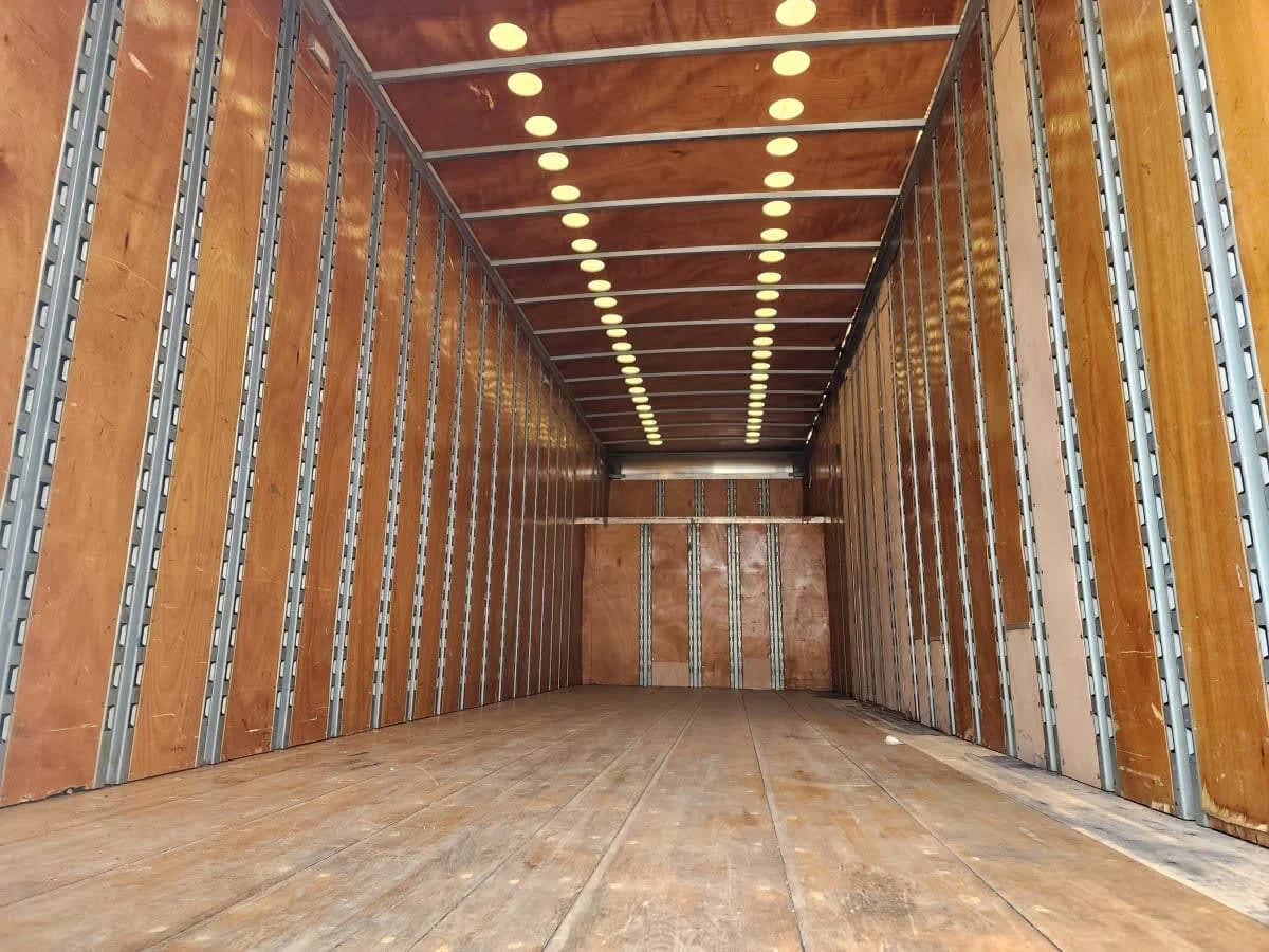 2018 Freightliner M2 106 - image 8