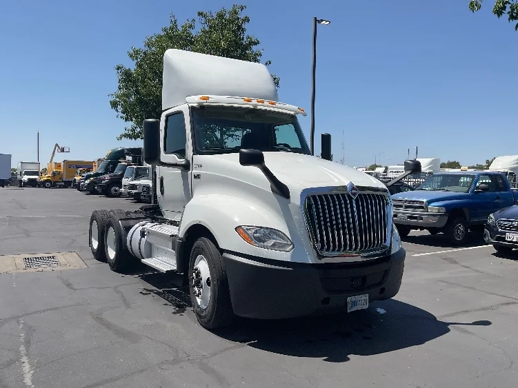 2020 International LT in Sacramento, CA