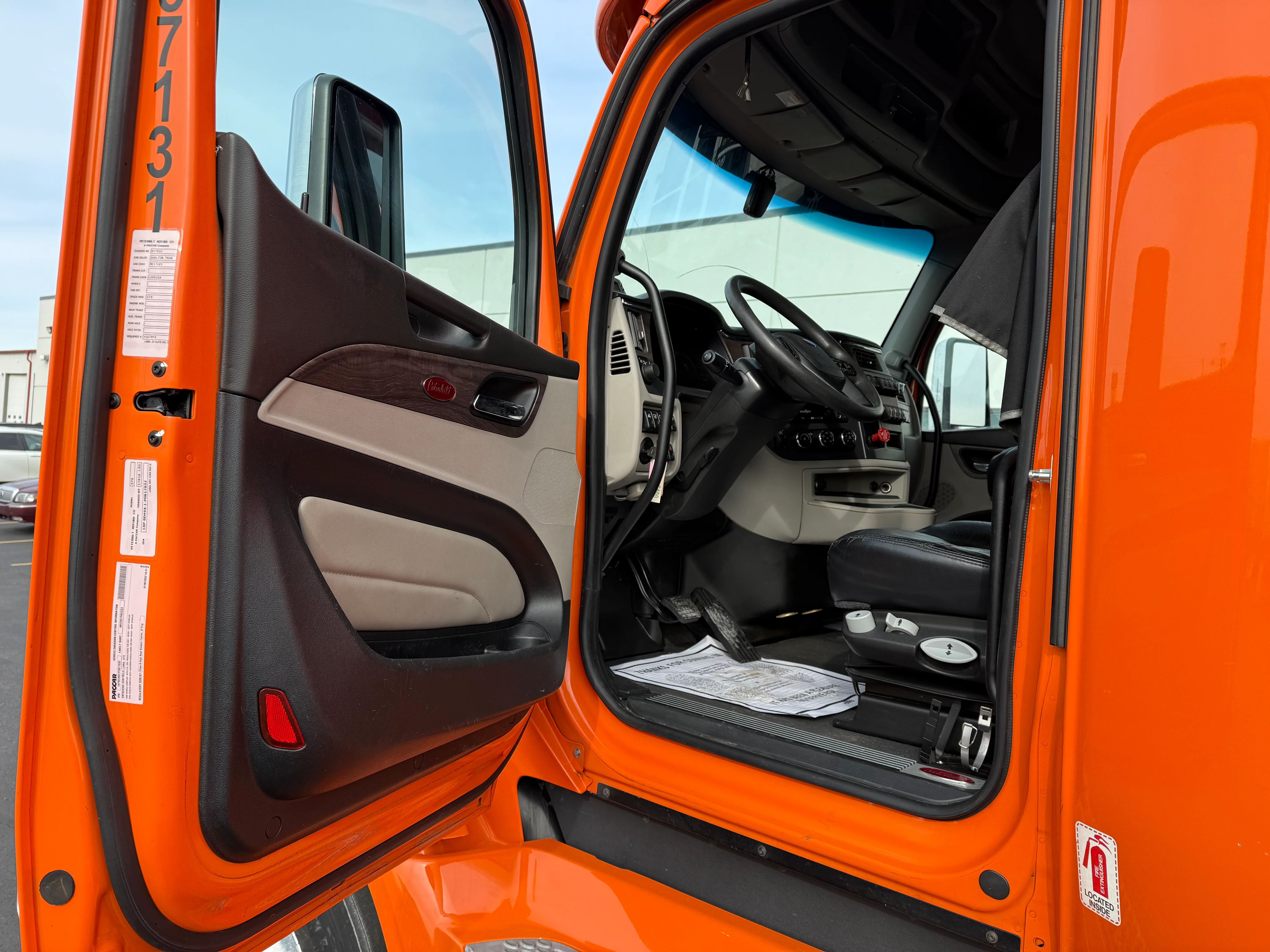 2023 Peterbilt 579 - image 14