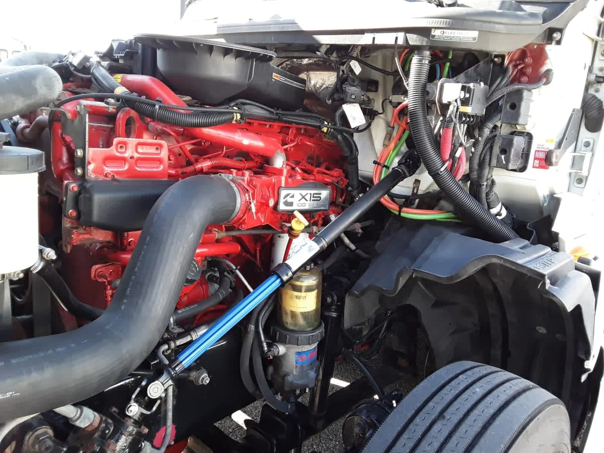 2020 International LT - image 9