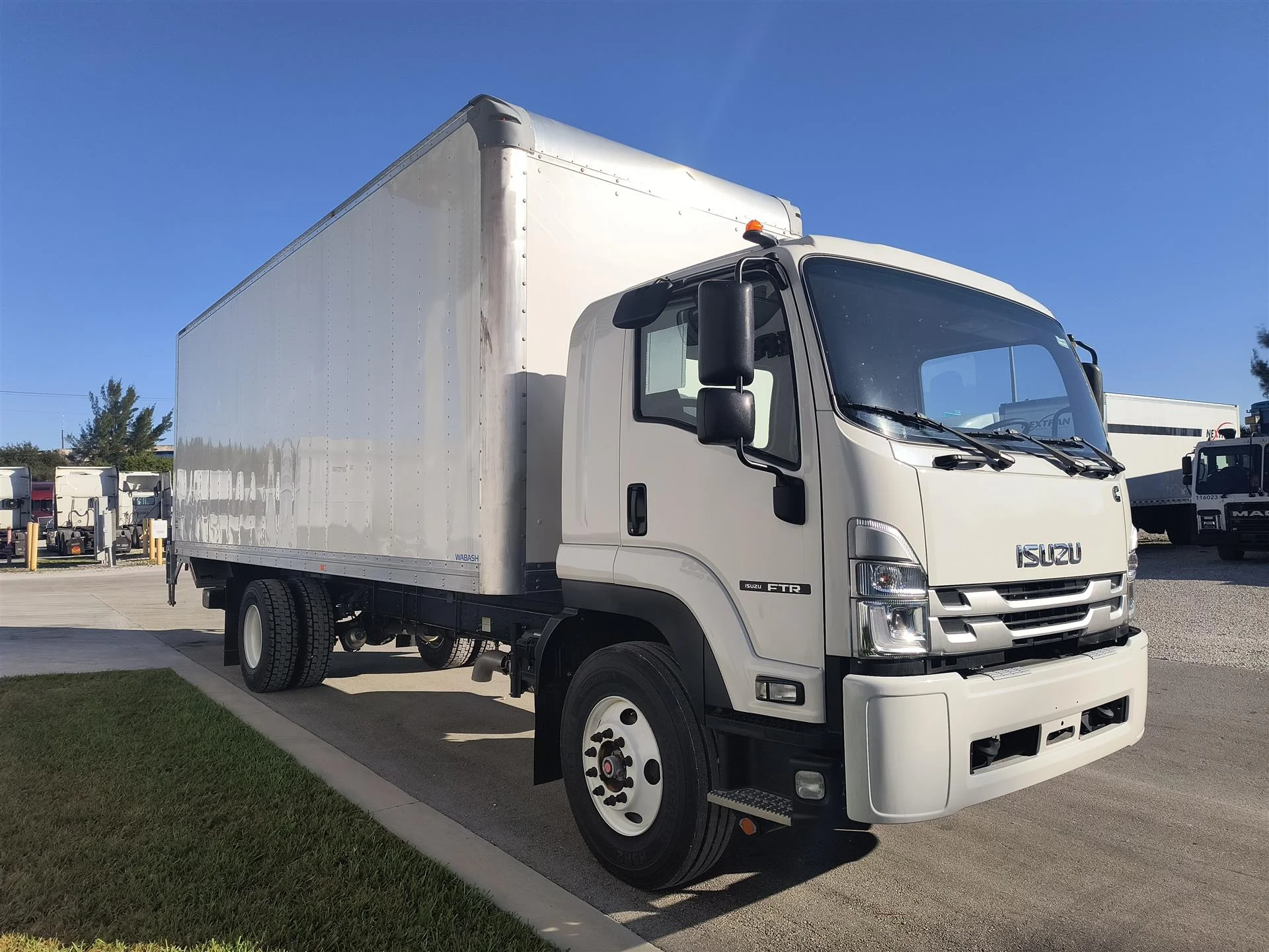 2025 Isuzu FTR in Miami, FL — photo 3