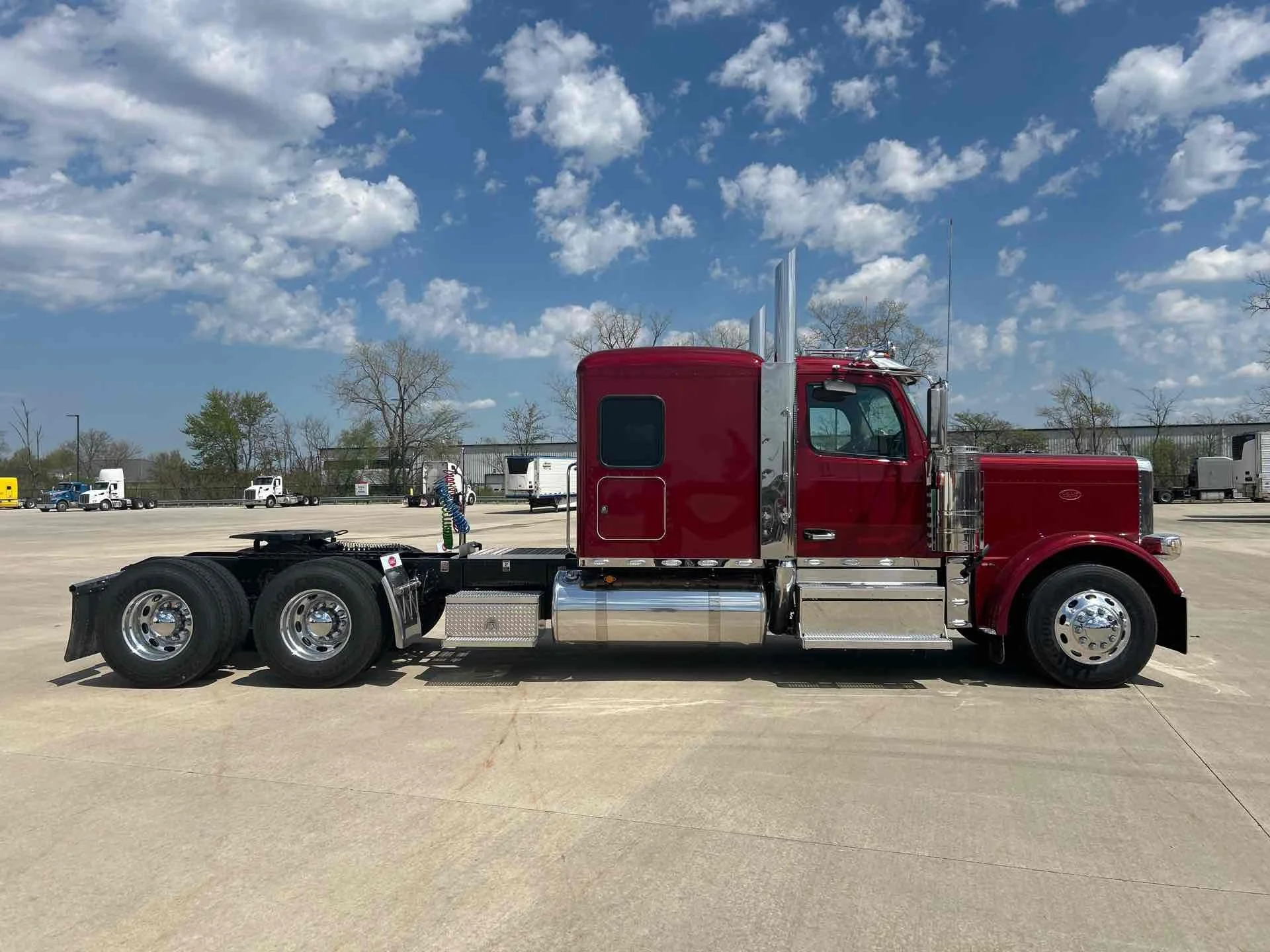 2027 Peterbilt 589 in Perrysburg, OH — photo 4