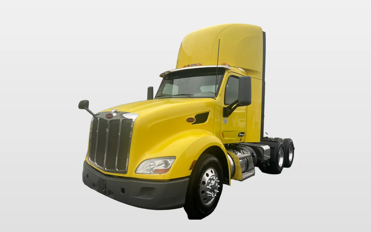 2021 PETERBILT 579 - image 1