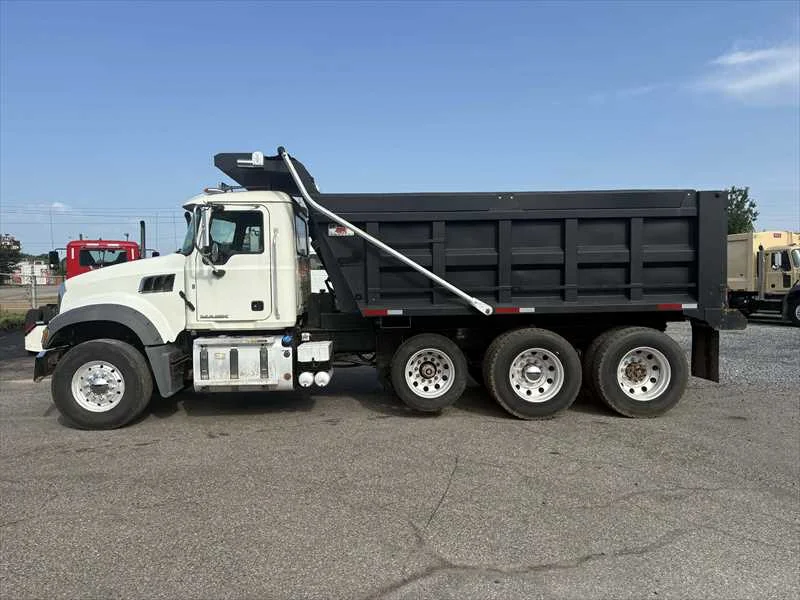 2018 Mack Granite in Memphis, TN — photo 2
