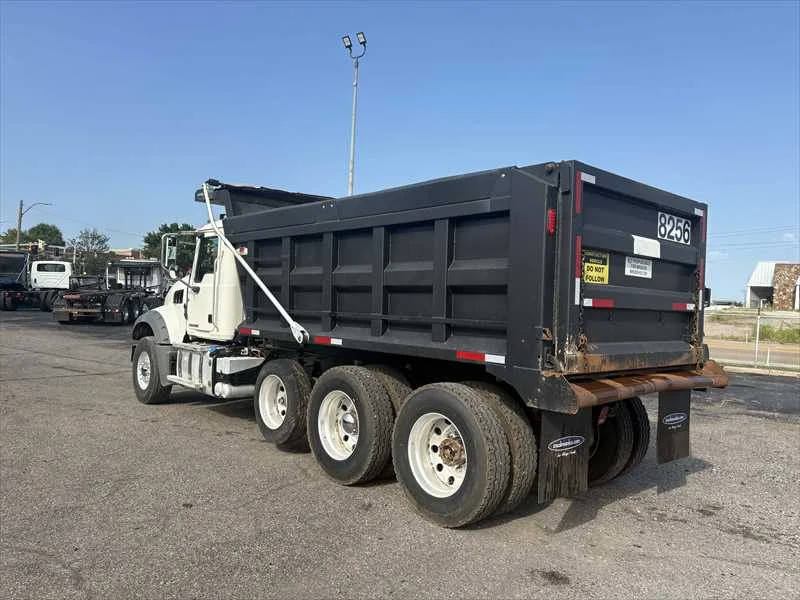 2018 Mack Granite in Memphis, TN — photo 3
