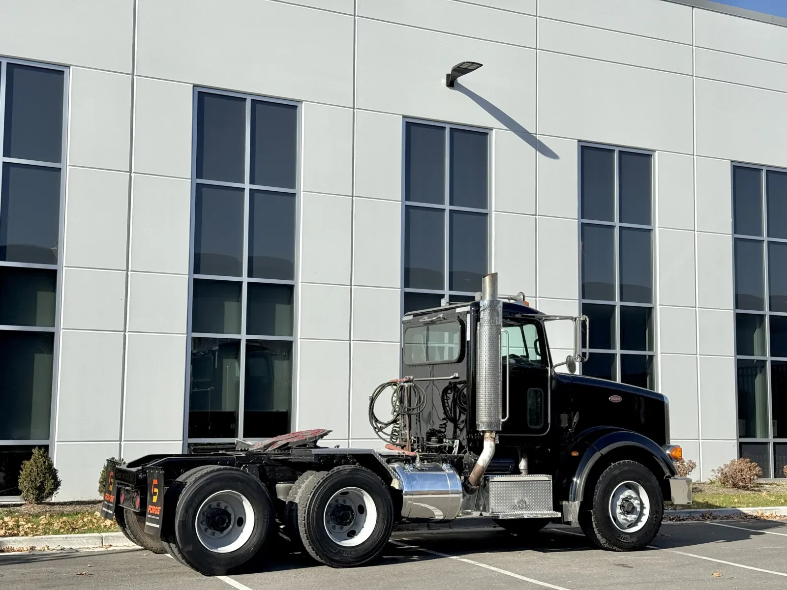 2008 Peterbilt 367 in New Lenox, IL — photo 5