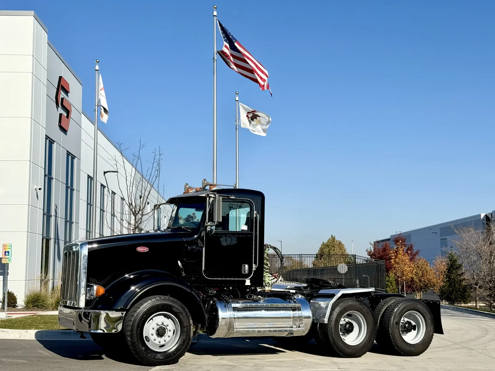 2008 Peterbilt 367 in New Lenox, IL